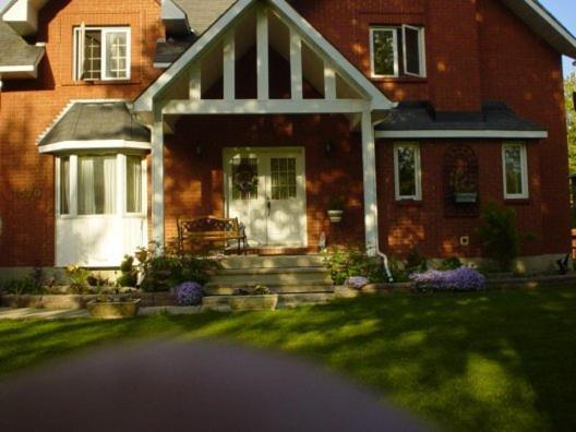 Maple Woods Bed & Breakfast Casselman Exterior foto